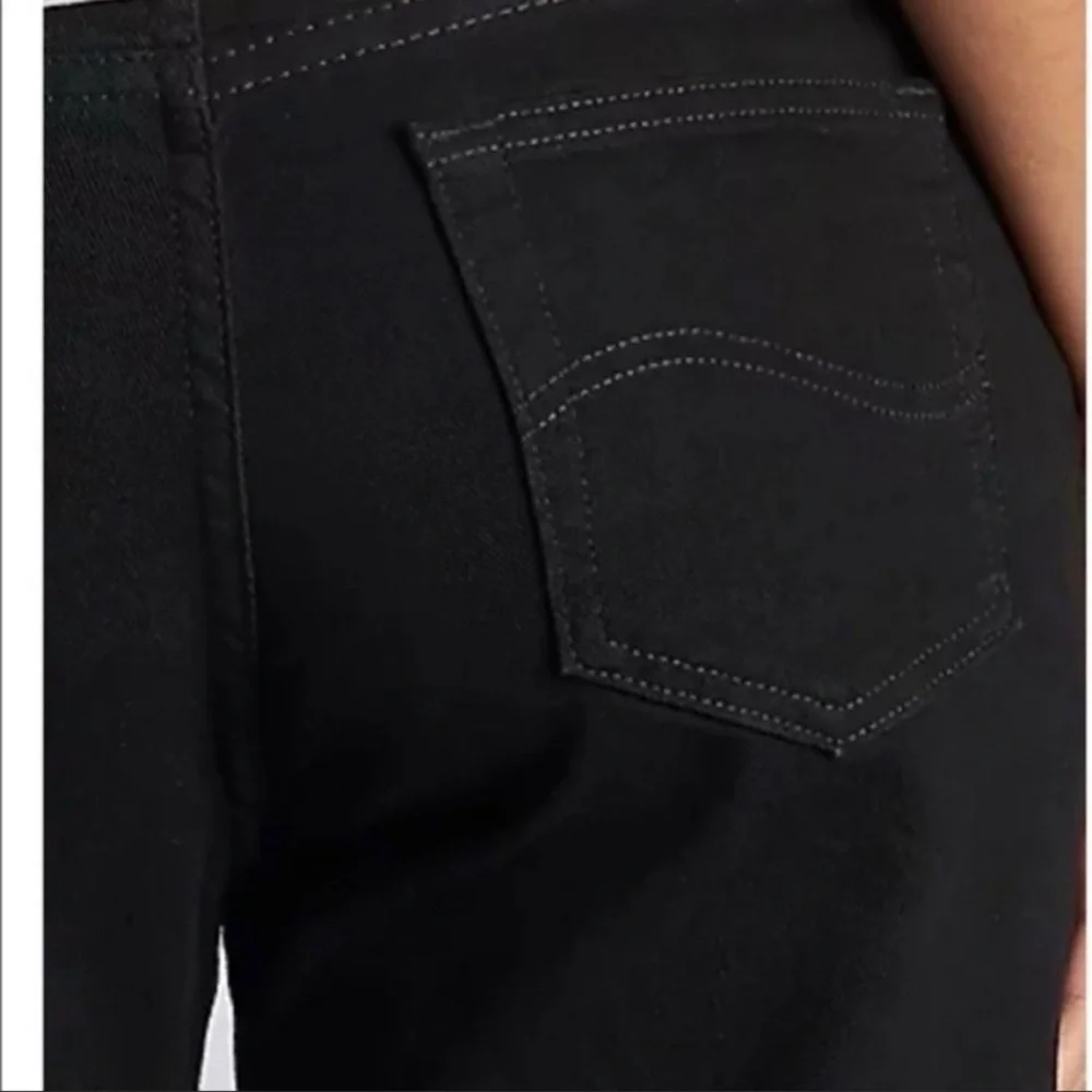 NWT Lee Relaxed Fit Straight Leg Jeans Mid Rise size 18 or 28W New